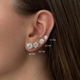 Round Classic Diamond Stud